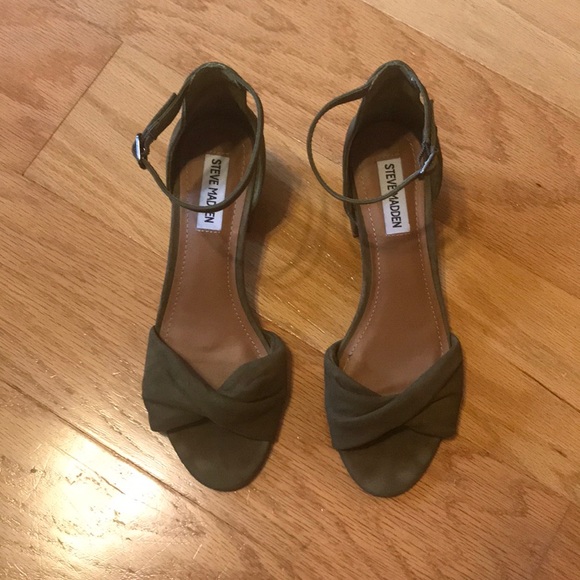 steve madden olive green shoes